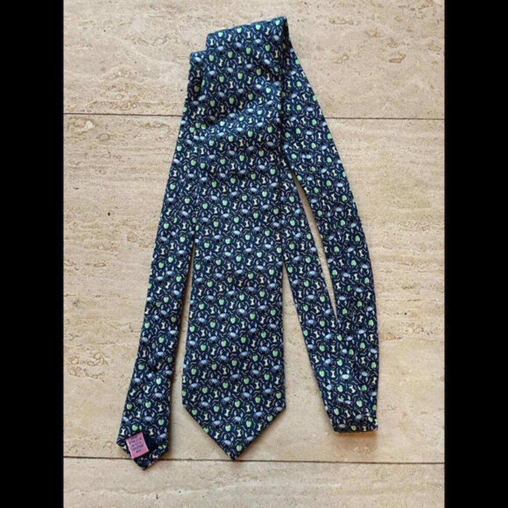 Vineyard Vines Tie Mens Apple & Apple Core 100% Silk